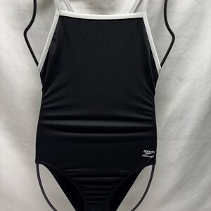 SPEEDO ENDURANCE+ BLACK/WHITE ONE PIECE SWIMSUIT BATHING SUIT SLEEK SIZE 12/38